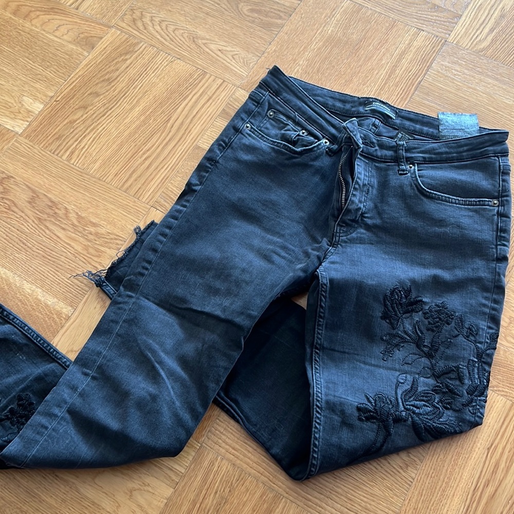 Zara Black Embroidered Jeans